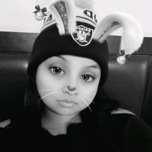 Meet your Posher, Lorena